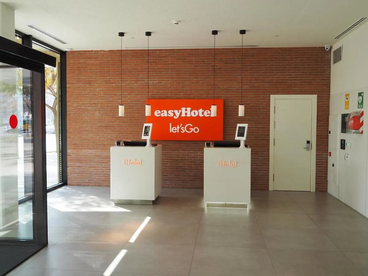 Easyhotel Barcelona Fira L'Hospitalet de Llobregat